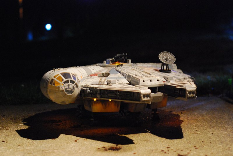 Illustration for article titled Modded Millennium Falcon Can Pass for Real Movie Prop